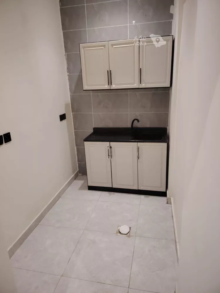 شقة للإيجار في شارع معاذ بن جبل, حي العزيزية, مدينة الرياض, منطقة الرياض صورة 2