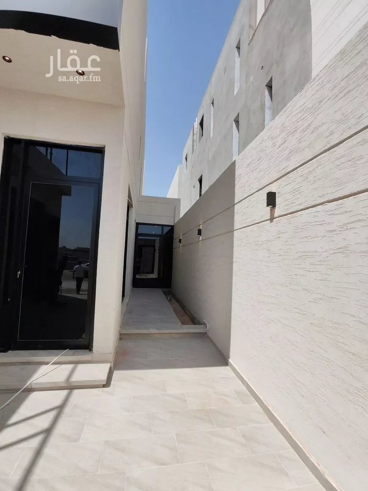 فيلا للبيع في شارع حطين, حي الرمال, مدينة الرياض, منطقة الرياض صورة 2