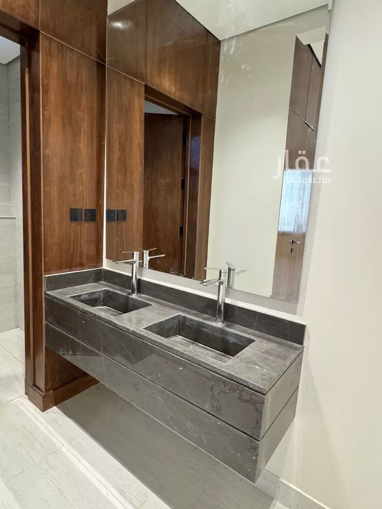 دور للبيع في شارع رقم 374, حي المونسية, مدينة الرياض, منطقة الرياض صورة 5