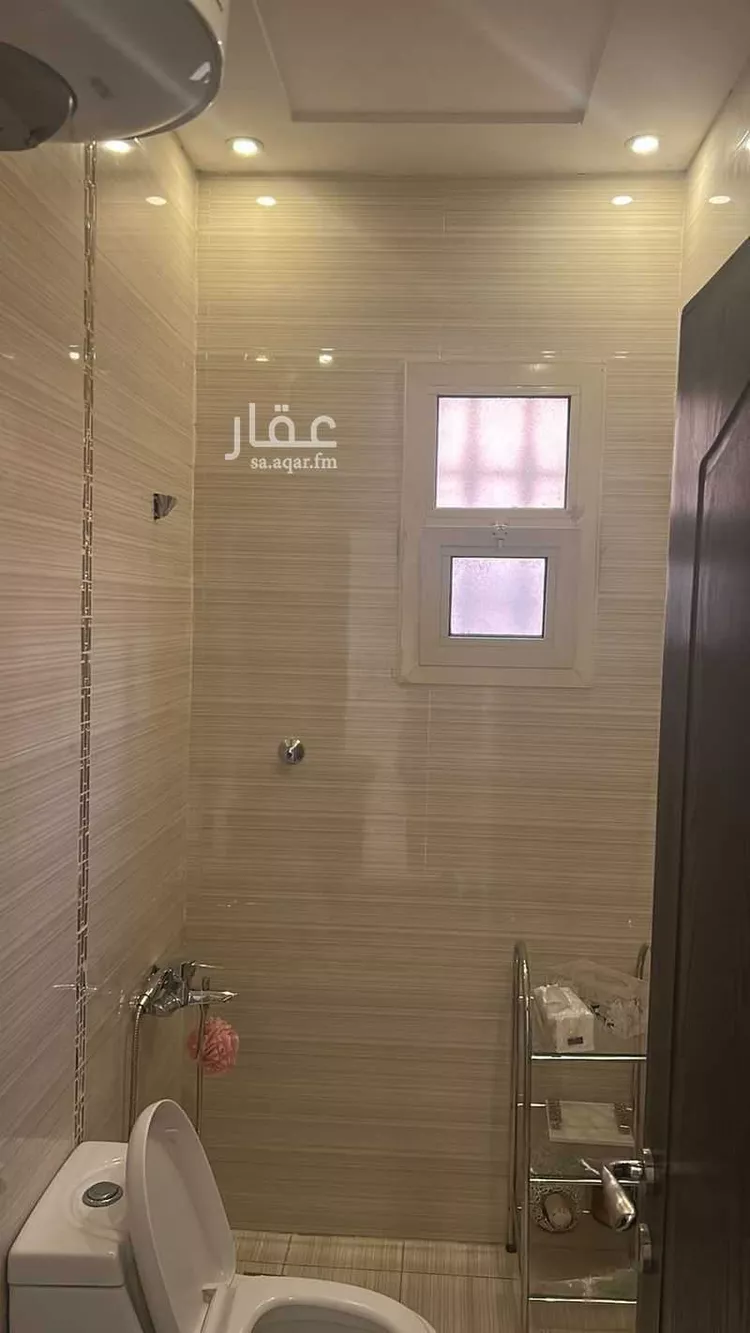 عمارة للإيجار في شارع وادي رماة, حي شبرا, مدينة الرياض, منطقة الرياض صورة 4