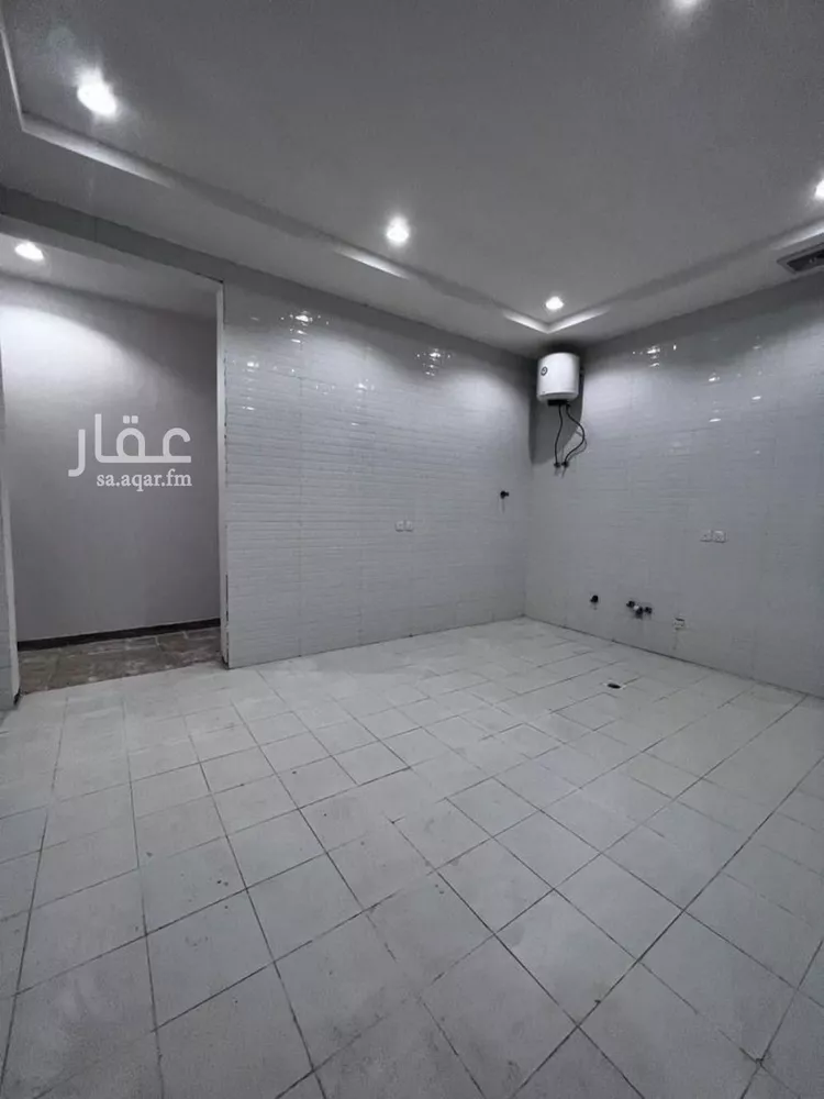 فيلا للبيع في شارع عبدالله القيرواني, حي الرمال, مدينة الرياض, منطقة الرياض صورة 2