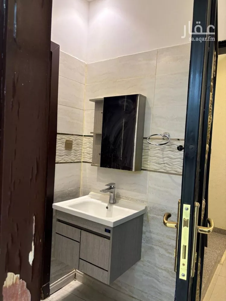 شقة للإيجار في شارع الفخر الأصبهاني, حي السعادة, مدينة الرياض, منطقة الرياض