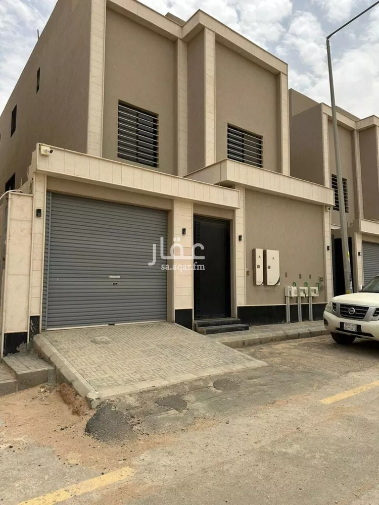 Floor for Rent in Riyadh Al Janadriyah صورة 3