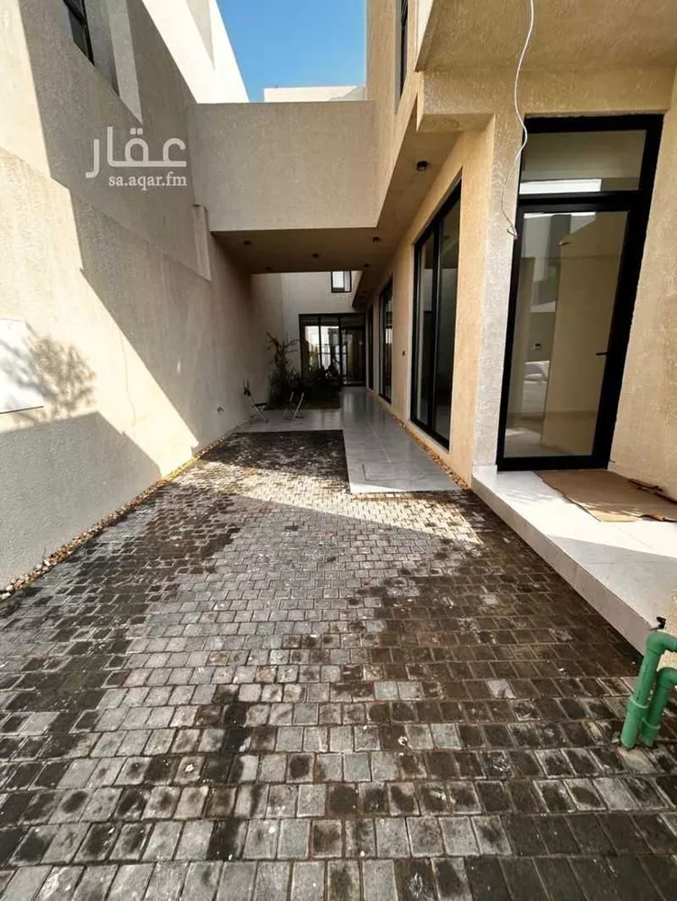 فيلا للإيجار في شارع عبدالملك القلعي, حي العارض, مدينة الرياض, منطقة الرياض صورة 2