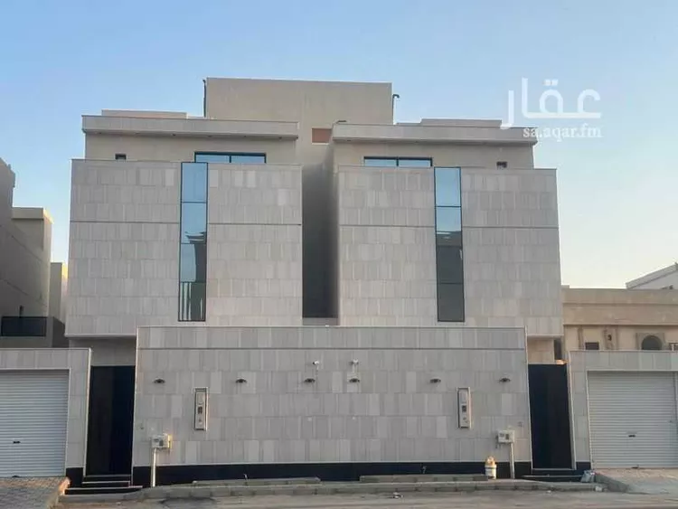 فيلا للبيع في شارع رصيص, حي العزيزية, مدينة الرياض, منطقة الرياض