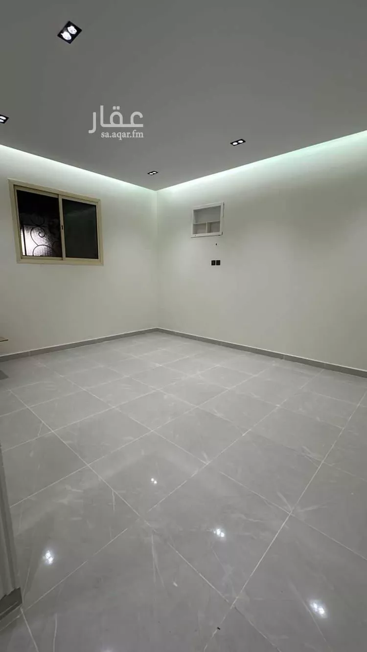 فيلا للبيع في شارع التآخي, حي الدار البيضاء, مدينة الرياض, منطقة الرياض صورة 4