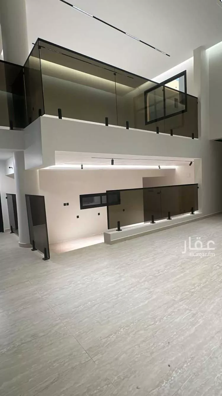 فيلا للبيع في شارع رصيص, حي العزيزية, مدينة الرياض, منطقة الرياض صورة 3