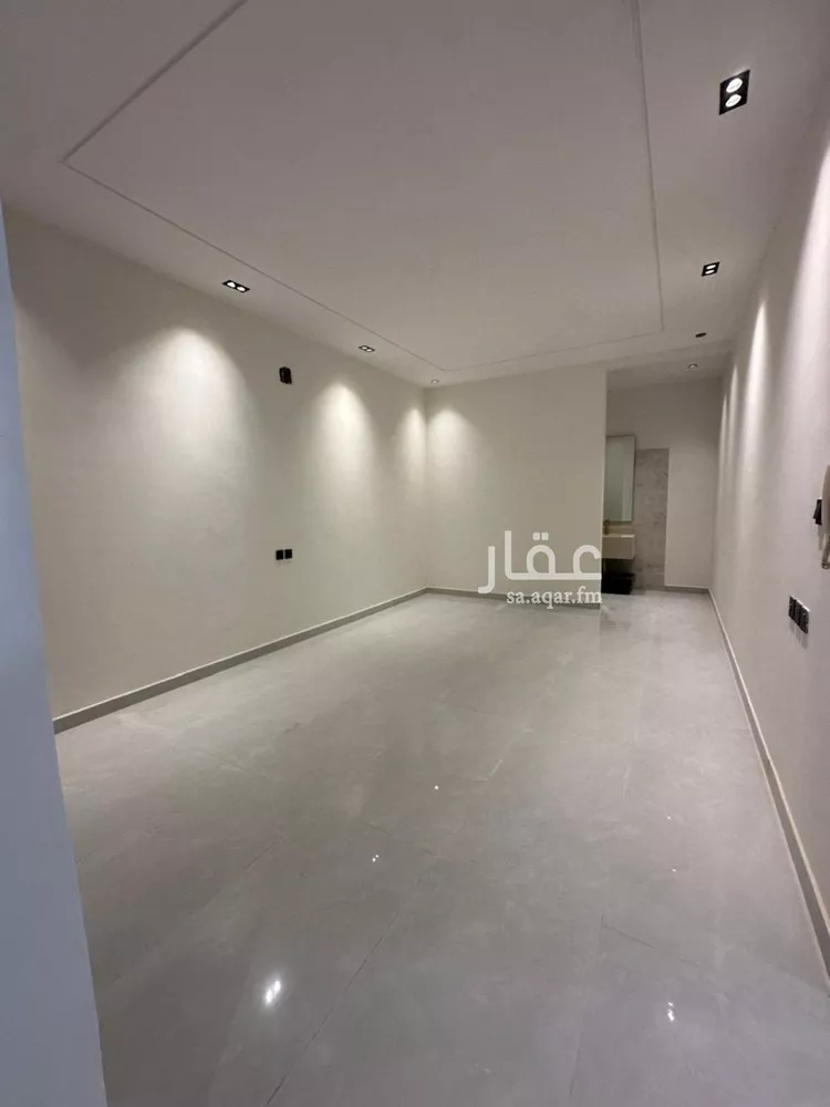 فيلا للإيجار في شارع محمد بن جزي, حي عكاظ, مدينة الرياض, منطقة الرياض صورة 4