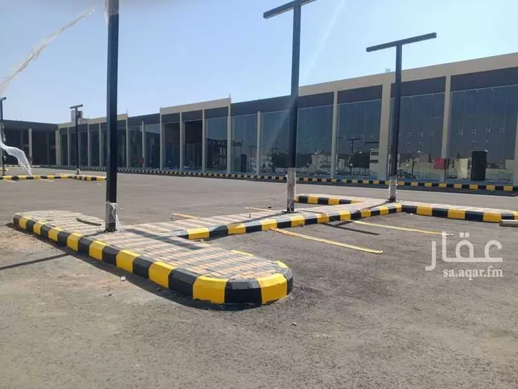 عمارة للإيجار في شارع الملك سلمان بن عبدالعزيز, حي التحلية, مدينة صامطة, منطقة جازان صورة 3