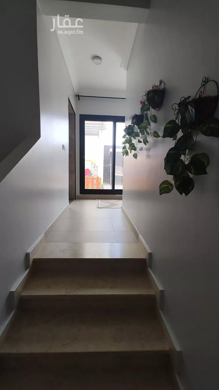 فيلا للبيع في شارع الفجيره, حي ظهرة لبن, مدينة الرياض, منطقة الرياض صورة 2