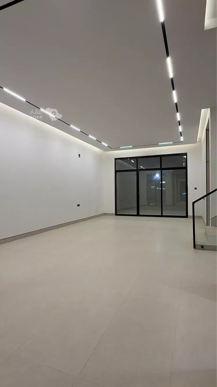 Floor for Sale in Riyadh Al Janadriyah 7