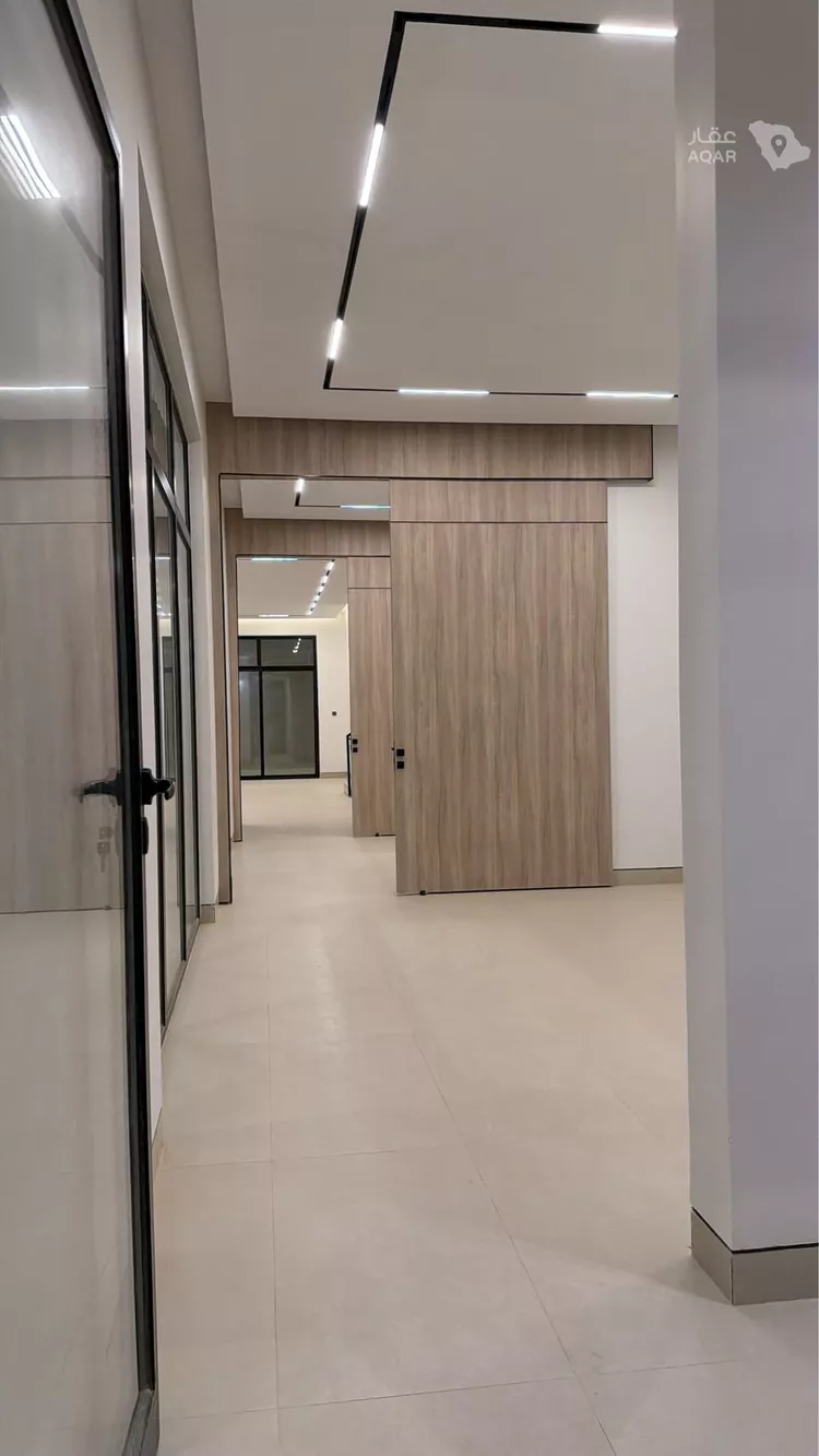 Floor for Sale in Riyadh Al Janadriyah 2
