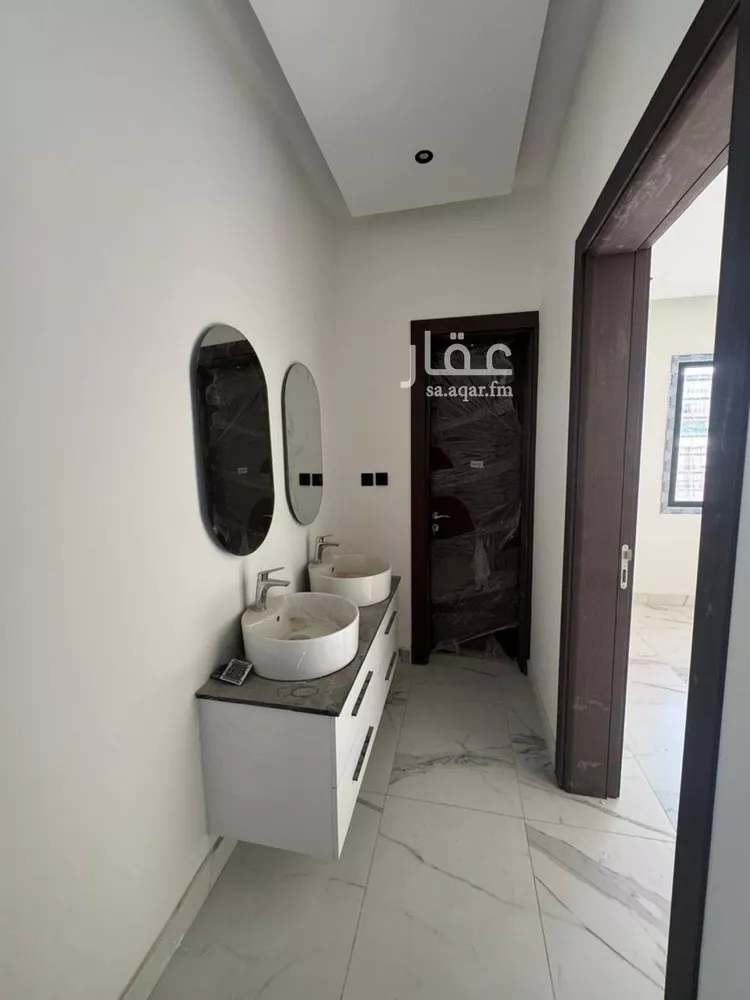 عمارة للبيع في شارع وادي الدواسر, حي القادسية, مدينة الرياض, منطقة الرياض 11