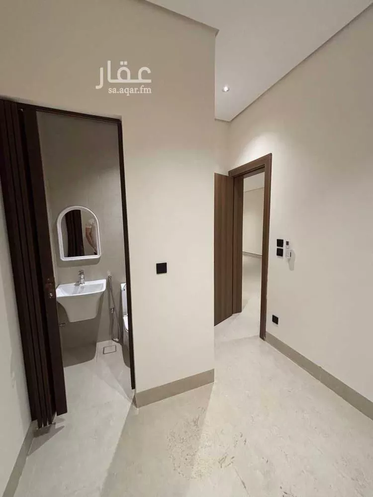شقة للإيجار في شارع الالمعي, حي البندرية, مدينة الخبر, المنطقة الشرقية 8