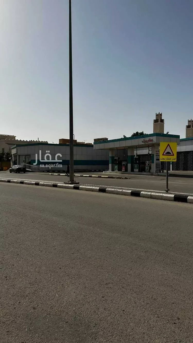 محل للبيع في شارع أمير المؤمنين عمر بن الخطاب, حي الزهرة, مدينة الرس, منطقة القصيم صورة 5
