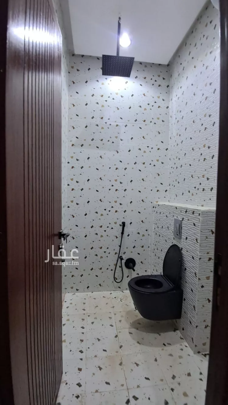 دور للبيع في شارع أبي محمد عبدالعزيز الفاسي, حي طويق, مدينة الرياض, منطقة الرياض صورة 4