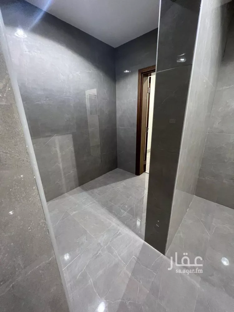 Apartment for Sale in Riyadh Al Malqa 9