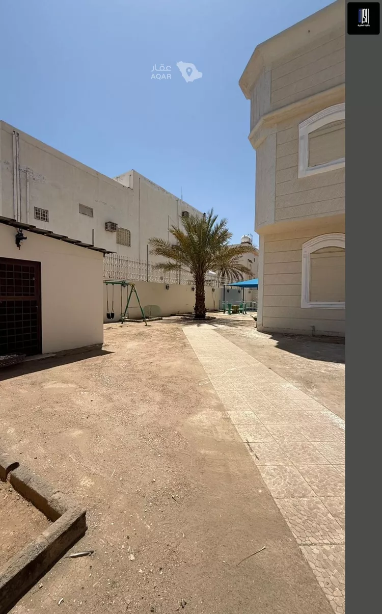 فيلا للبيع في شارع زيد بن عبيد, حي المبعوث, مدينة المدينة المنورة, منطقة المدينة المنورة 2