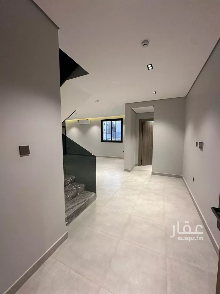 فيلا للبيع في شارع الفرعة, حي الياسمين, مدينة الرياض, منطقة الرياض صورة 4