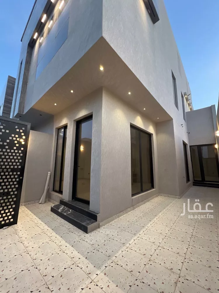 دور للبيع في شارع رقم 322, حي المونسية, مدينة الرياض, منطقة الرياض صورة 4