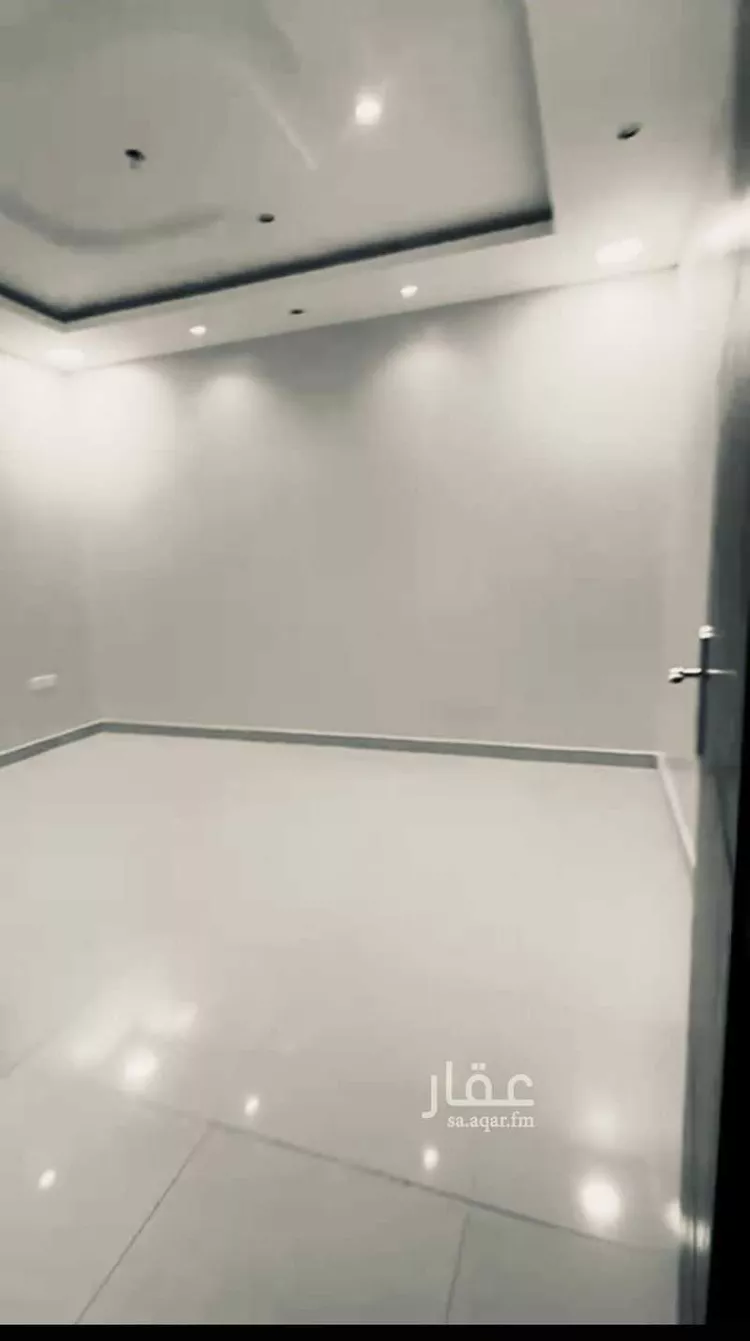 فيلا للإيجار في شارع الاحوص بن مسعود, حي الشراع, مدينة الخبر, المنطقة الشرقية صورة 2