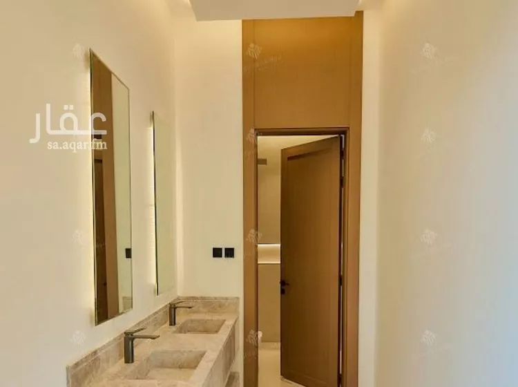 فيلا للبيع في شارع عبدالحق الجاوي, حي المهدية, مدينة الرياض, منطقة الرياض صورة 2