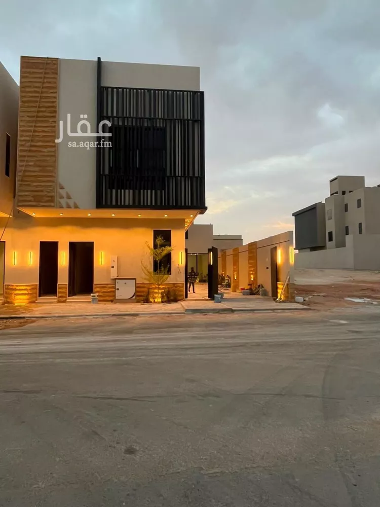 Villa for Sale in Riyadh Al Mahdiyah 1 صورة