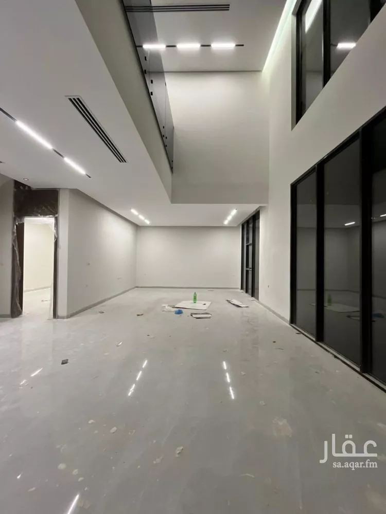 فيلا للبيع في شارع إبراهيم بن عمر الدميري, حي المهدية, مدينة الرياض, منطقة الرياض صورة 4