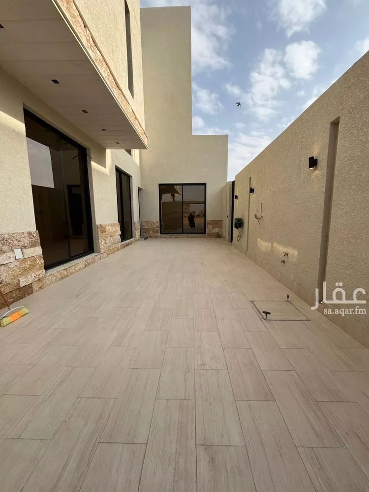 Villa for Sale in Riyadh Al Mahdiyah 10