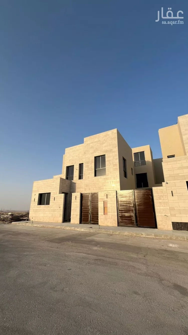 فيلا للبيع في شارع احمد الكازرونى, حي المهدية, مدينة الرياض, منطقة الرياض صورة 2