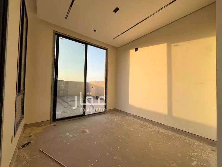 فيلا للبيع في شارع عبداللطيف بن المبارك, حي المهدية, مدينة الرياض, منطقة الرياض 24