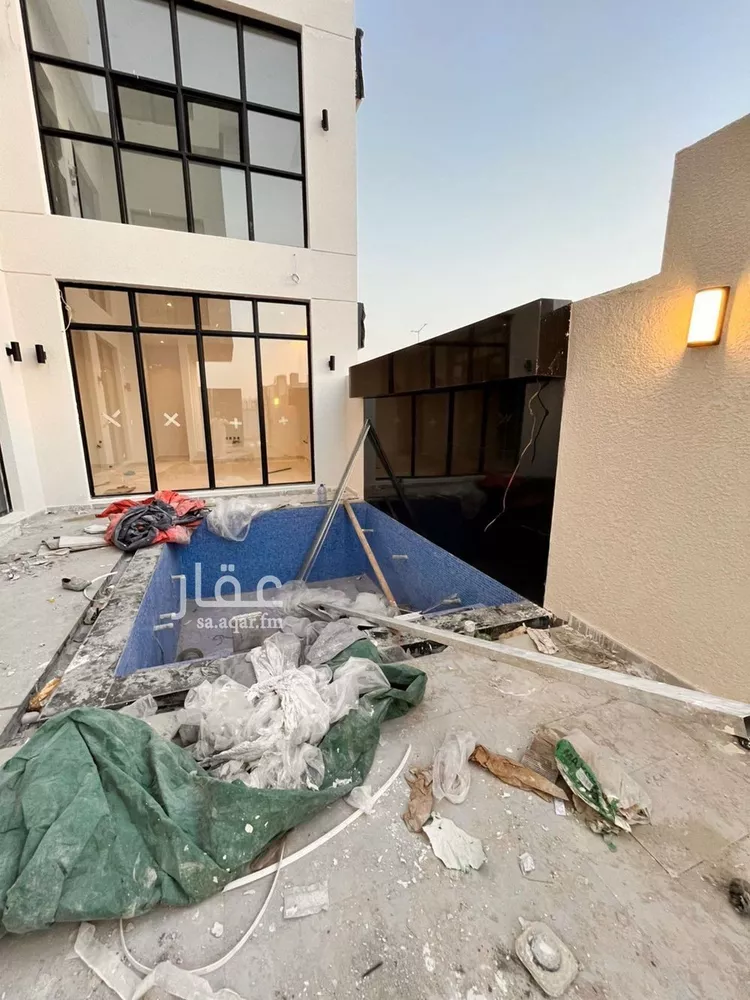 فيلا للبيع في شارع أحمد بن الحسن الأنصاري, حي المهدية, مدينة الرياض, منطقة الرياض صورة 2