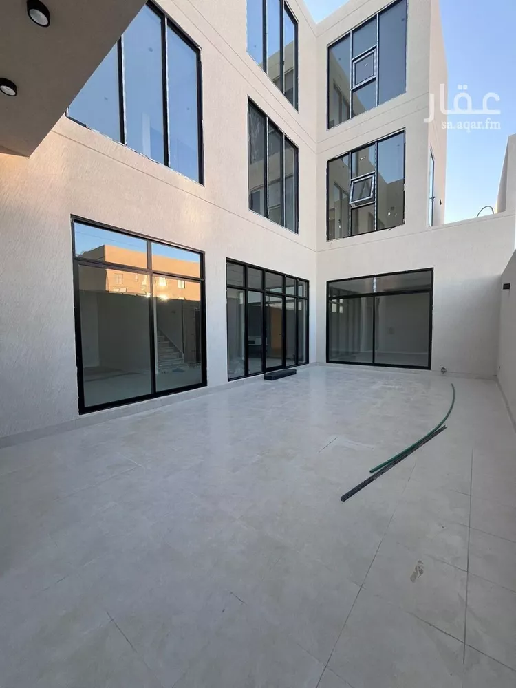 فيلا للبيع في شارع النسري, حي المهدية, مدينة الرياض, منطقة الرياض صورة 4