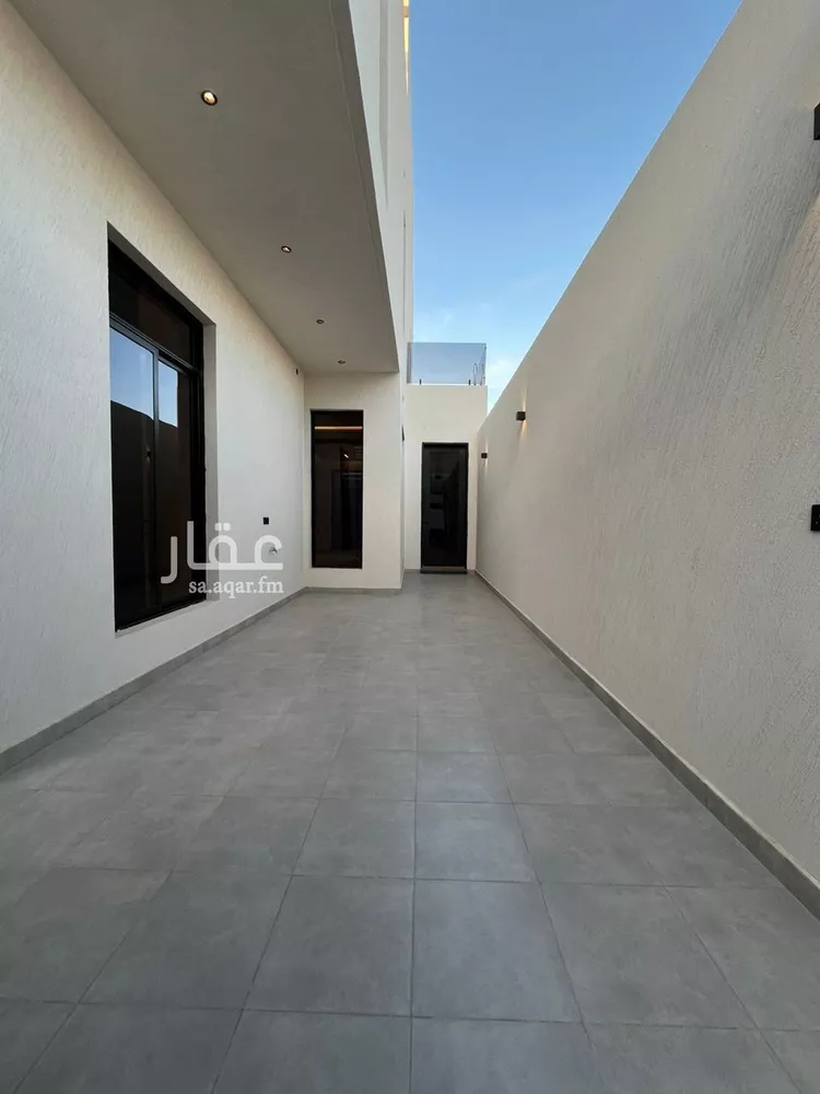فيلا للبيع في شارع أحمد مفتي المكي الحنفي, حي المهدية, مدينة الرياض, منطقة الرياض صورة 4