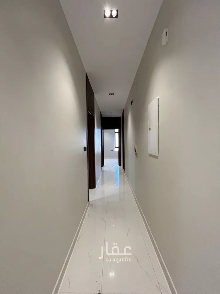 عمارة للبيع في شارع أبي عروة, حي المهدية, مدينة الرياض, منطقة الرياض 15