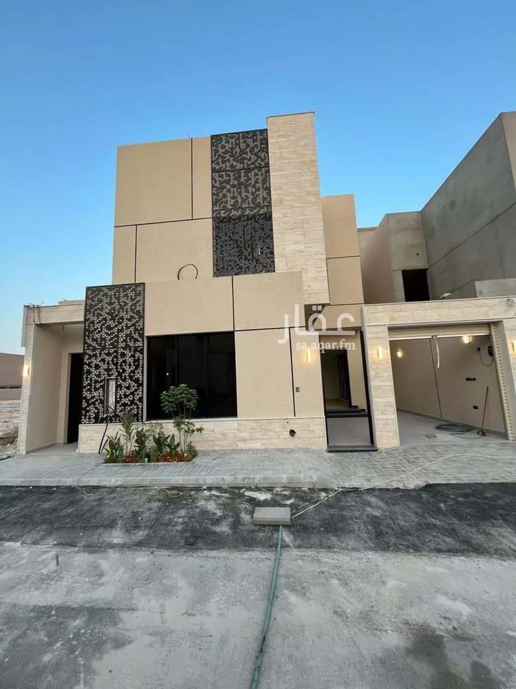 Villa for Sale in Riyadh Al Mahdiyah 1 صورة