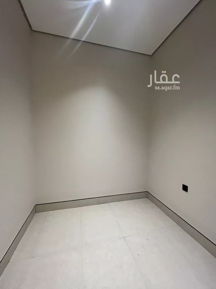 فيلا للبيع في شارع أبي الشيخ الأصبهاني, حي المهدية, مدينة الرياض, منطقة الرياض 20