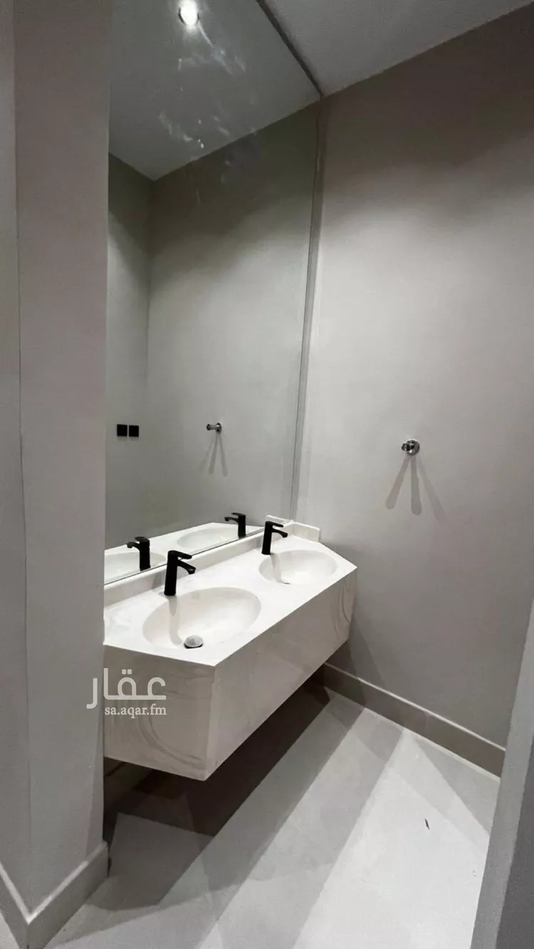 شقة للبيع في شارع أحمد بن الحسن الأنصاري, حي المهدية, مدينة الرياض, منطقة الرياض 13