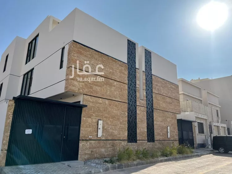 فيلا للبيع في شارع أحمد بن الحسن الأنصاري, حي المهدية, مدينة الرياض, منطقة الرياض صورة 4
