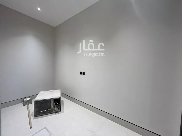 فيلا للبيع في شارع أبي الشيخ الأصبهاني, حي المهدية, مدينة الرياض, منطقة الرياض 21