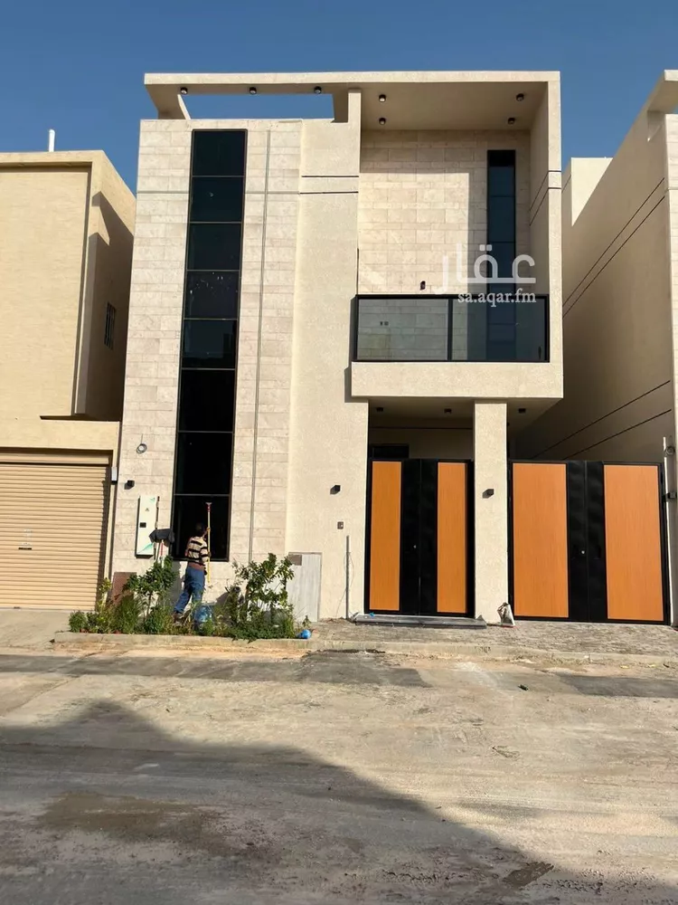 فيلا للبيع في شارع أحمد الزنجاني, حي المهدية, مدينة الرياض, منطقة الرياض صورة 2