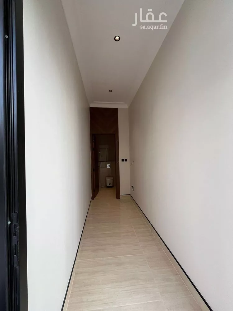 فيلا للبيع في شارع أحمد الكازروني, حي المهدية, مدينة الرياض, منطقة الرياض صورة 5