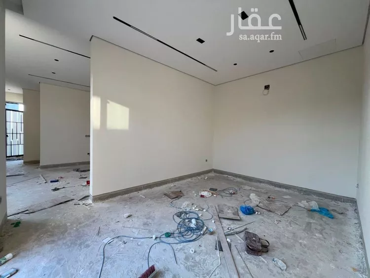 فيلا للبيع في شارع عبداللطيف بن المبارك, حي المهدية, مدينة الرياض, منطقة الرياض 15