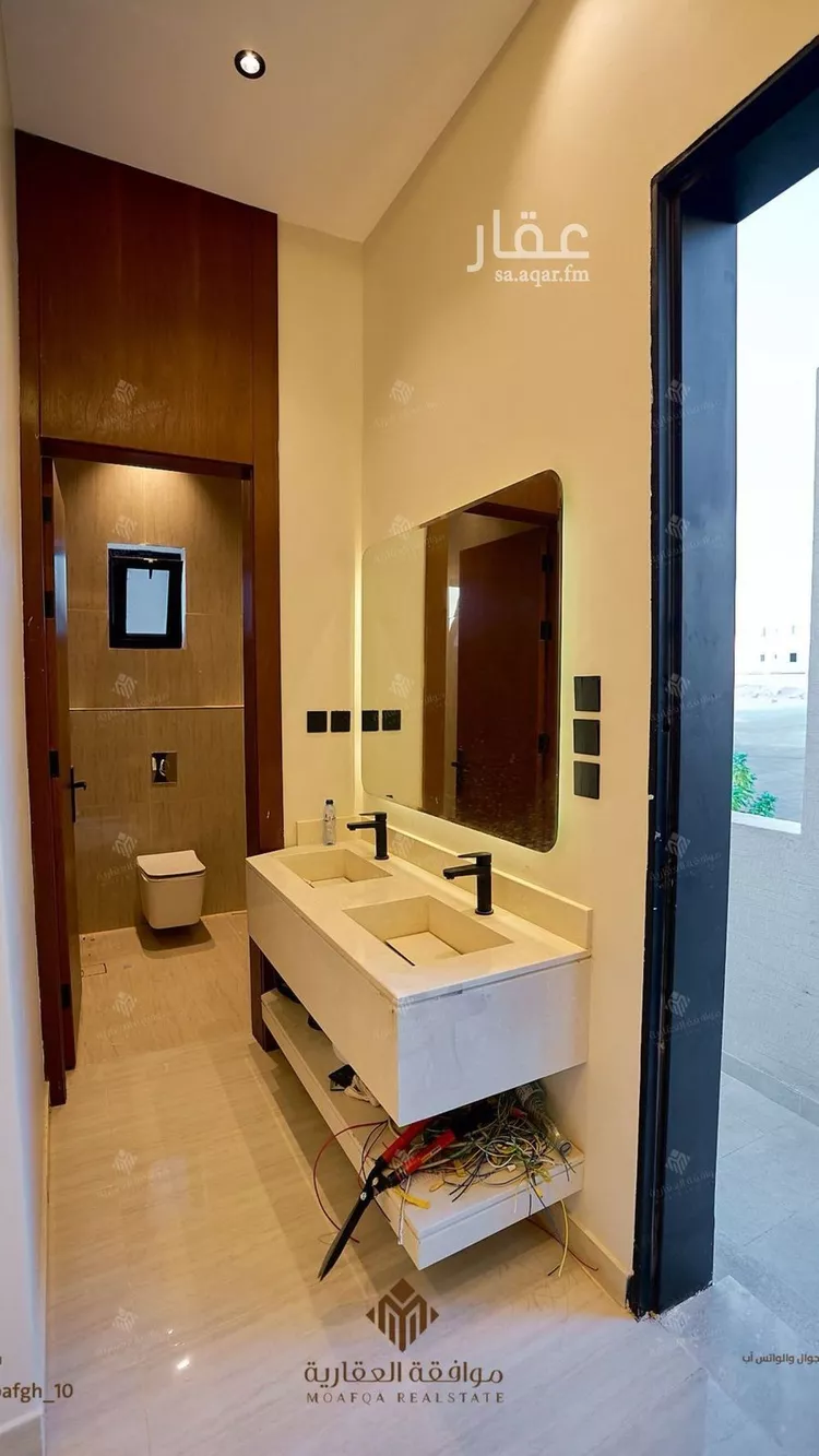 فيلا للبيع في شارع سبط العلاء, حي المهدية, مدينة الرياض, منطقة الرياض صورة 5