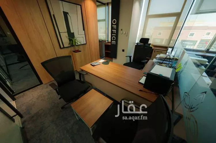 عمارة للإيجار في شارع الجامعة, حي الملز, مدينة الرياض, منطقة الرياض 8