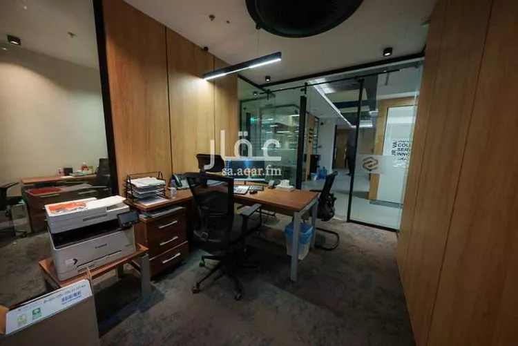 عمارة للإيجار في شارع الجامعة, حي الملز, مدينة الرياض, منطقة الرياض 12