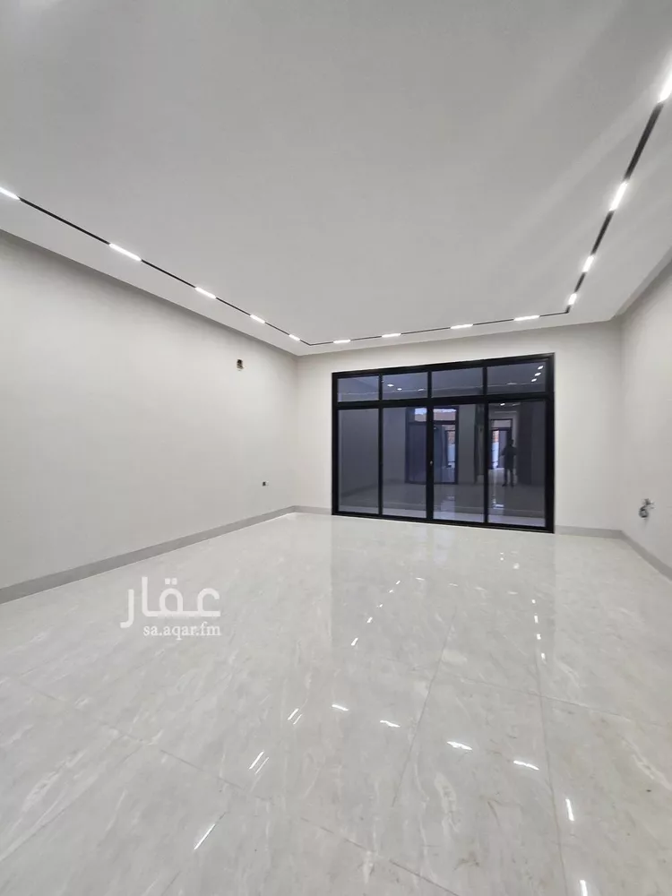 فيلا للبيع في شارع المحجر, حي المعيزيلة, مدينة الرياض, منطقة الرياض
