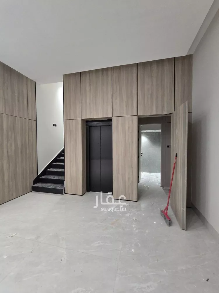 فيلا للبيع في شارع المحجر, حي المعيزيلة, مدينة الرياض, منطقة الرياض صورة 2