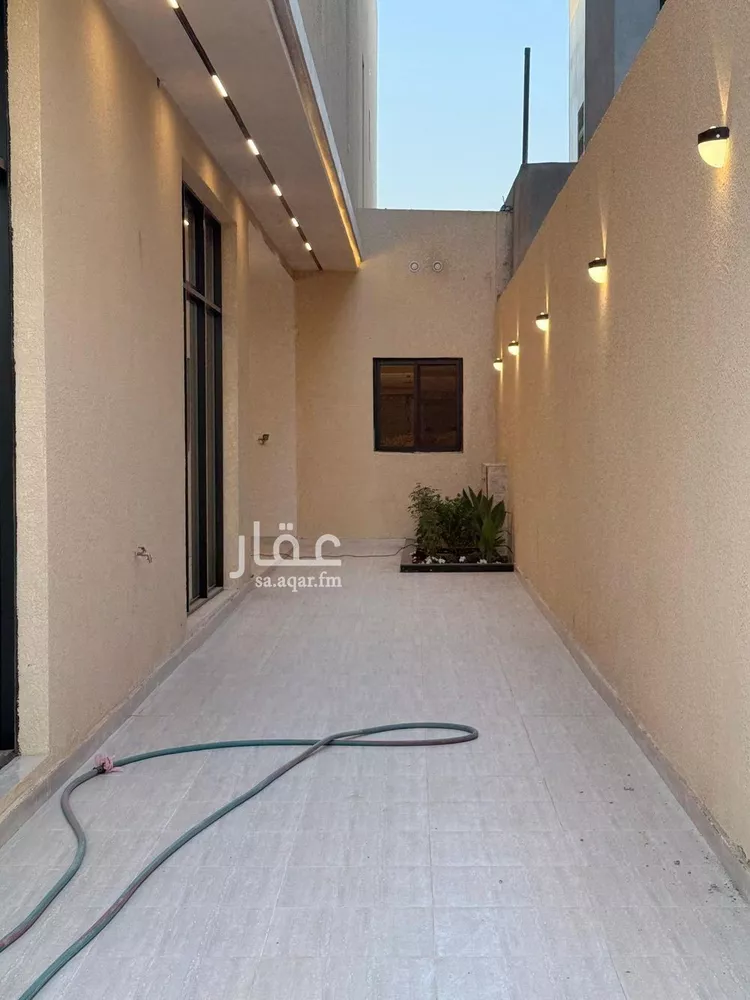 دور للبيع في شارع عثمان الشامي, حي البيان, مدينة الرياض, منطقة الرياض 9
