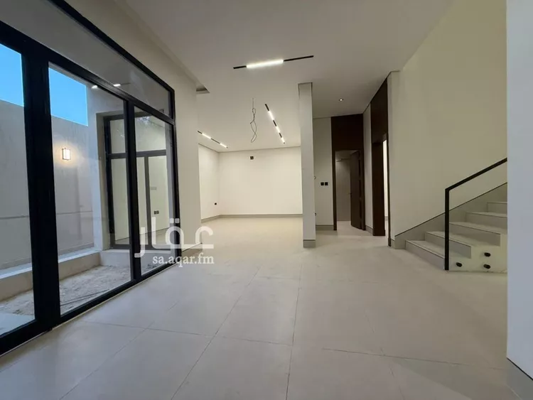 فيلا للبيع في شارع طبرجل, حي اليرموك, مدينة الرياض, منطقة الرياض 1 صورة